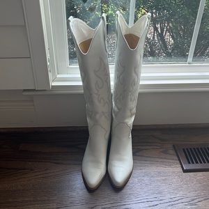 Altar’d State Cowgirl Boots in White Size 10 LIKE NEW - worn once